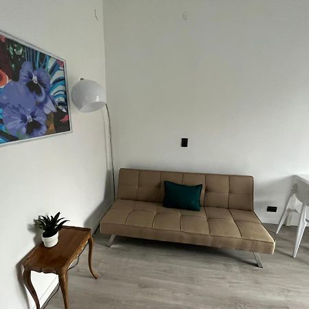 Fidias House Lägenhet Milano Exteriör bild